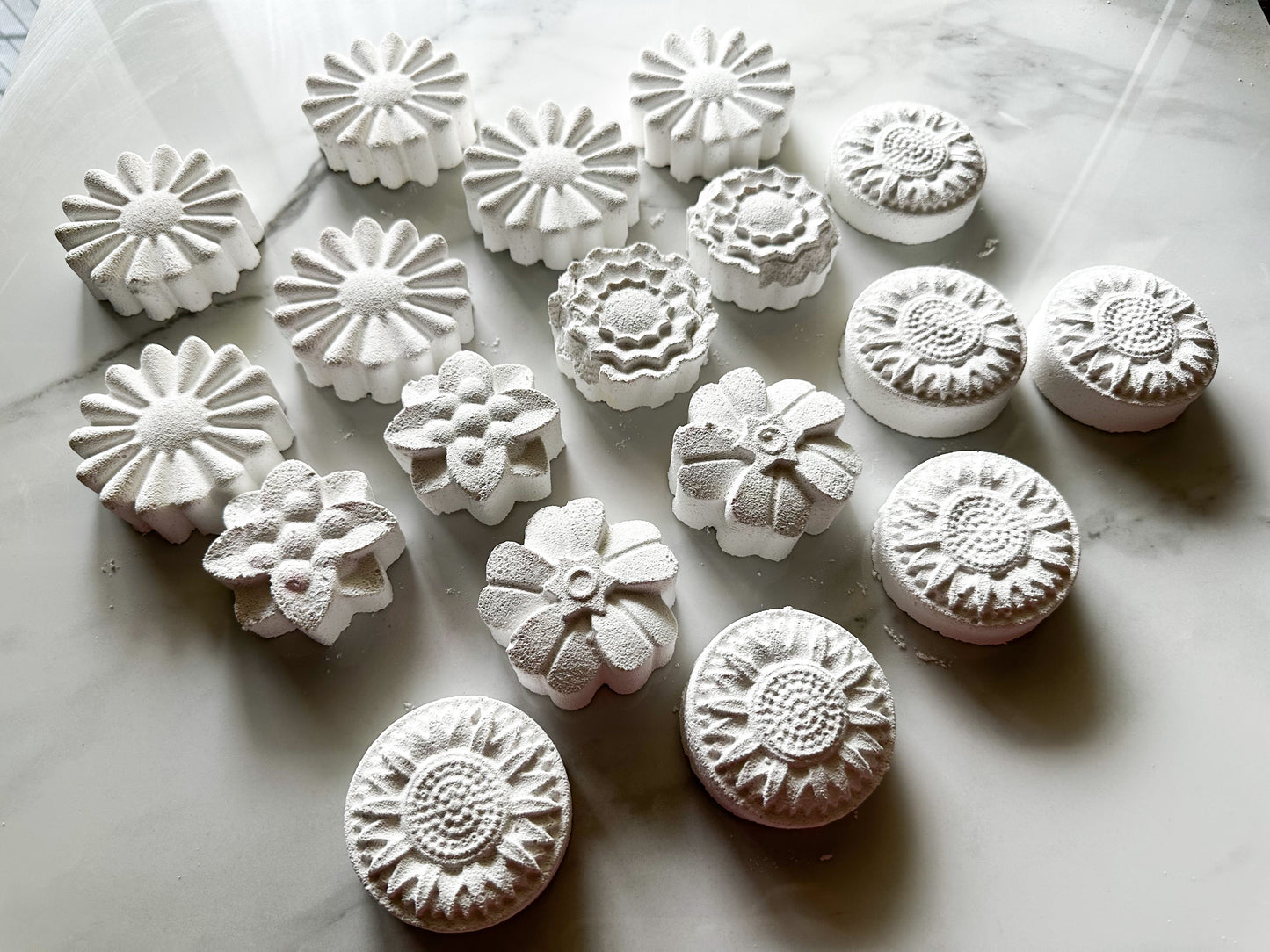 Snow Flower Bed Mini Mass Crush Set ( Set of 18)