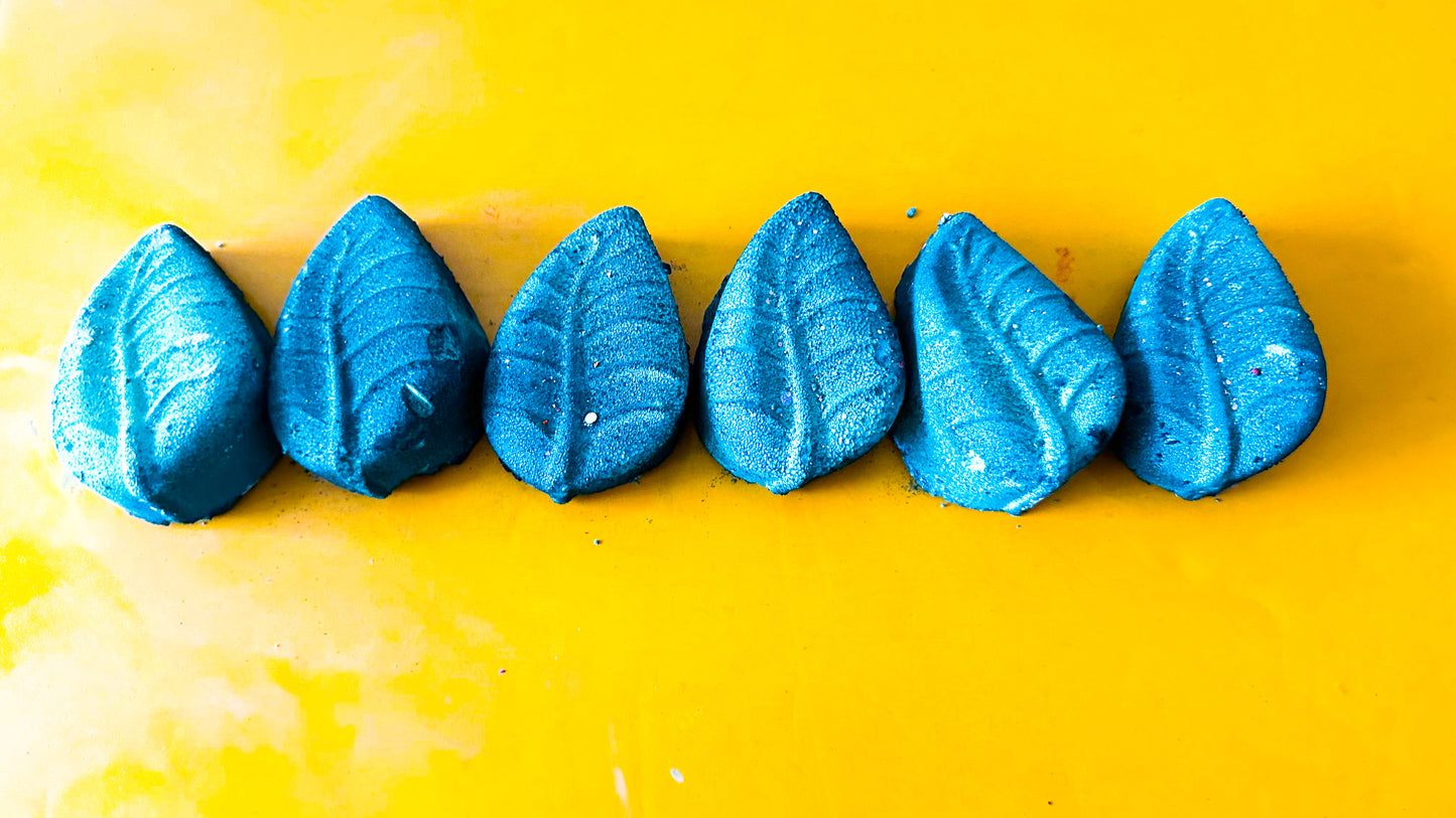 Pigment Blue Leaves (Set of 6 )