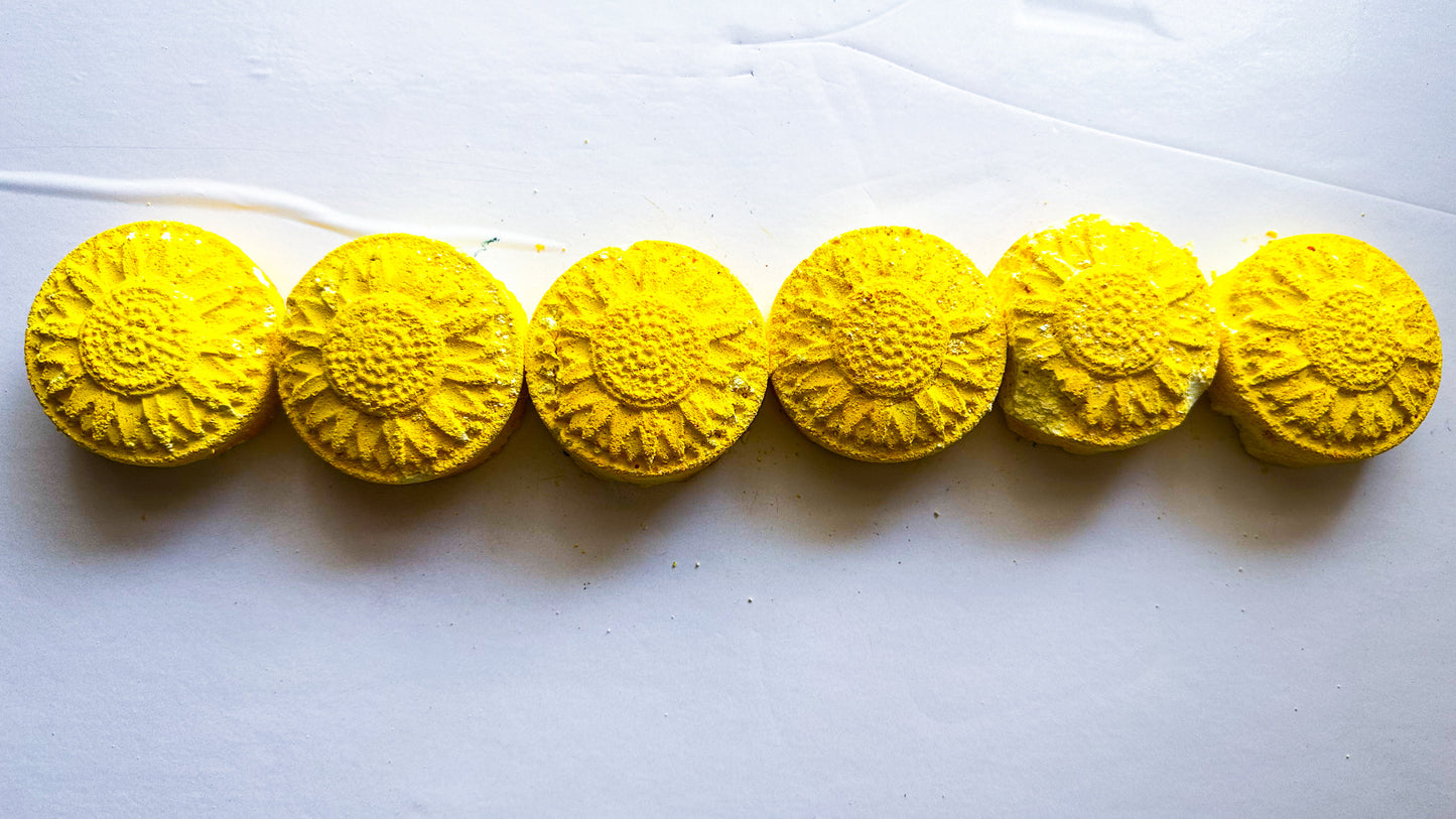 Lemon Dust Round Flowers (Set of 6)