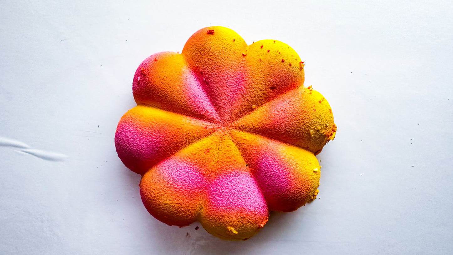 Strawberry Lemonade Large Spiral Bun